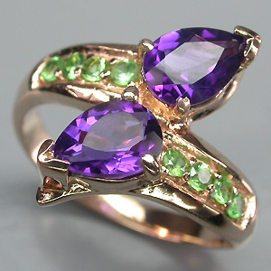 Кольцо из коллекции "Mia" с уругвайскими аметистами и цаворитами