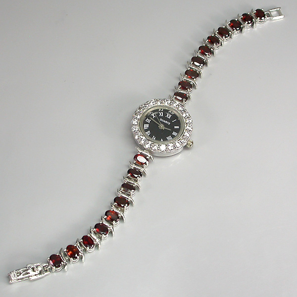Часы на гранатовом браслете