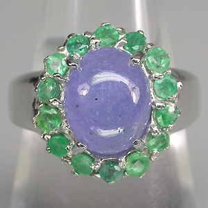 Кольцо с кабошоном танзанита и изумрудами