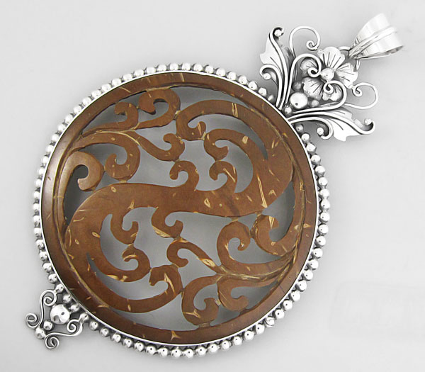 Кулон с кокосовым деревом