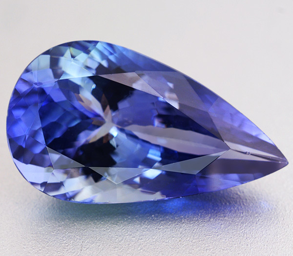 Чистейший танзанит 8,55 карат