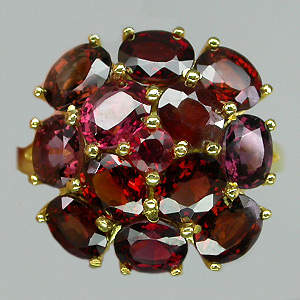 Кольцо из коллекции "Mia" с сапфиром и шпинелями