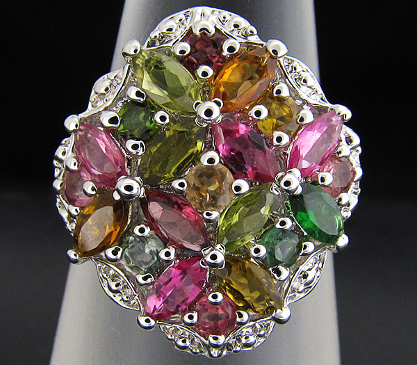 Замечательное кольцо с разноцветными турмалинами