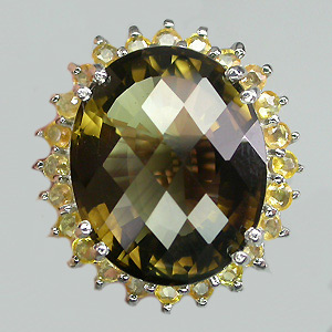 Кольцо с дымчатым топазом и золотистыми сапфирами