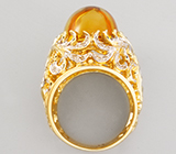 Кольцо с крупным кабошоном золотистого цитрина и бриллиантами Золото