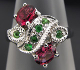 Кольцо из коллекции "Mia" с родолитами и цаворитами гранатами Серебро 925