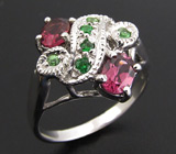 Кольцо из коллекции "Mia" с родолитами и цаворитами гранатами Серебро 925