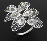 Оригинальное кольцо с бесцветными цирконами и сапфирами Серебро 925