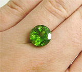 Перидот 8,62 карат 