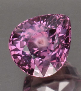 Роскошный розовый сапфир из Танзании 3,22 карат