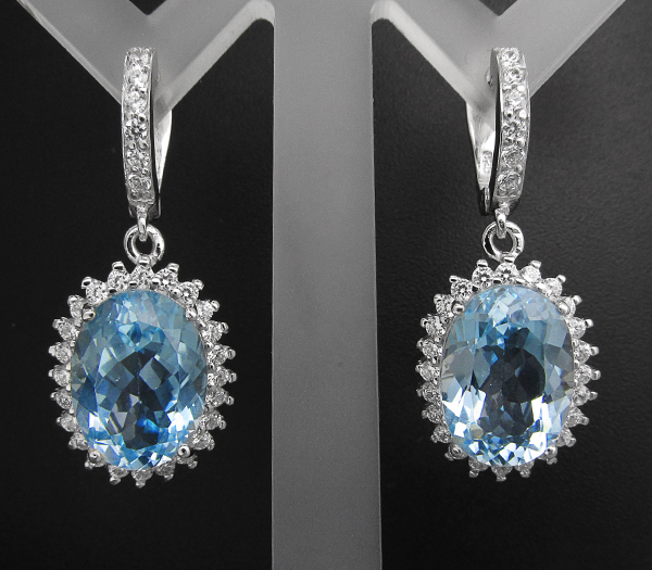 Превосходные серьги с топазами