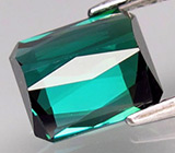 "Неоновый" турмалин 2,16 карат 