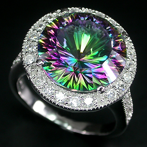 Кольцо с ярким мистик-топазом