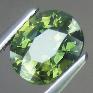 Зеленый сапфир 2,01 карат