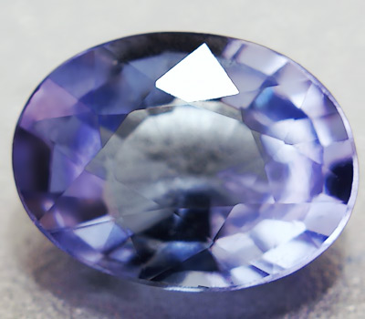 Танзанит 0,6 карат