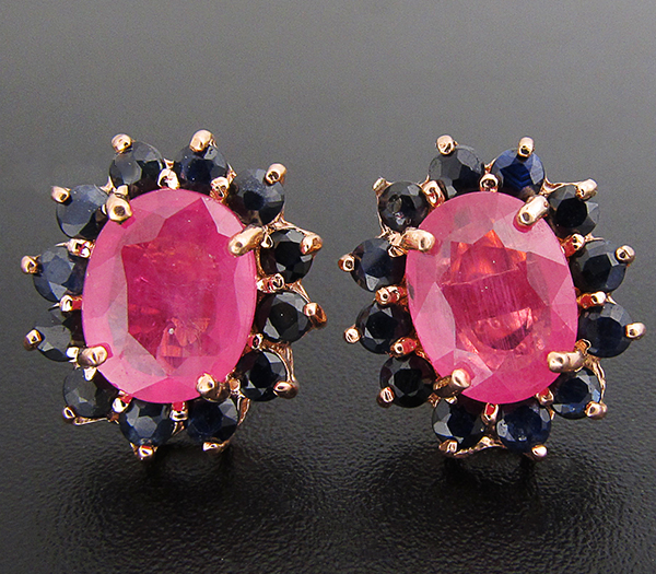 Серьги с розовыми и насыщенно-синими сапфирами