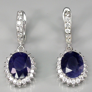 Стильные серьги с синими сапфирами