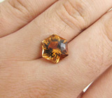 Империал топаз авторской огранки 7,9 карат 