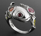 Кольцо "Кит" с разноцветными сапфирами и перидотом Серебро 925