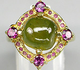 Кольцо из коллекции "Mia" с кабошоном зеленого сапфира, розовыми сапфирами и родолитами Серебро 925