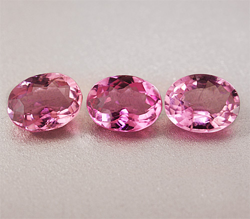 Набор из 3 красных турмалинов 1,33 карат