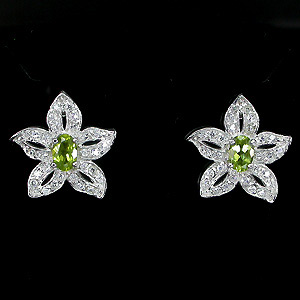 Прелестные серьги с перидотами