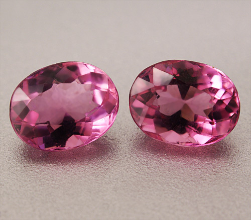 Пара красных турмалинов 0,94 карат