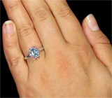 Прелестное кольцо с голубым цирконом и родолитами гранатами Серебро 925