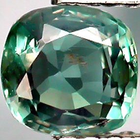 Александрит 0,61 карата! 80% смены цвета