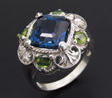 Кольцо с синим топазом и зелеными сапфирами Серебро 925