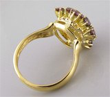 Кольцо с гранатами с александритовым эффектом