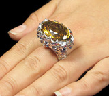 Массивное кольцо с крупным золотистым цитрином, пурпурными и синими сапфирами Серебро 925