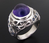 Кольцо со сливовым аметистом и синими сапфирами Серебро 925