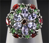 Прелестное кольцо с коньячным бриллиантом, танзанитами, цаворитами и сапфирами Серебро 925