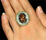 Крупное кольцо с дымчатым топазом, бесцветными цирконами и цаворитами Серебро 925