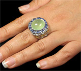 Массивное кольцо с яблочным пренитом и сапфирами Серебро 925