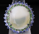 Кольцо с молочным опалом, цаворитами и танзанитами Серебро 925