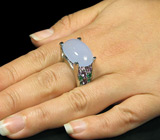 Высокое кольцо с лавандовым халцедоном, аметистами и изумрудами Серебро 925