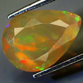 Ограненный опал 1,37 карат