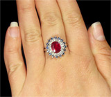 Кольцо с рубином, зелеными и синими сапфирами Серебро 925