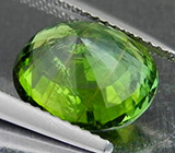 Ярко-зеленый турмалин с рутилом 4,81 карат 