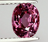 Чистейшая пурпурно-розовая шпинель 1,44 карат 