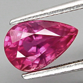 Пурпурно-розовый сапфир 1,15 карат