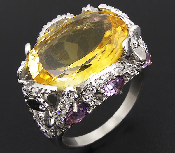 Замечательное кольцо с цитрином и аметистами