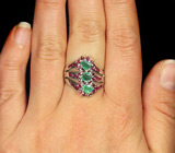 Оригинальное кольцо с изумрудами и пурпурными сапфирами Серебро 925