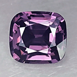 Крупная пурпурно-розовая шпинель 6,73 карат