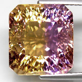 Аметрин лазерной огранки 12,17 карат