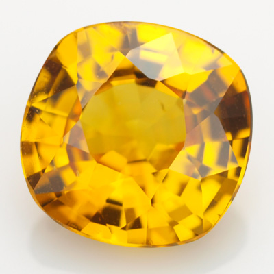 Золотисто-желтый сапфир 0,76 карат