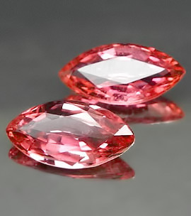 Пара сапфиров падпараджа 1,68 карат