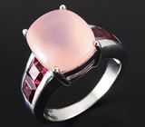 Стильное кольцо с розовым халцедоном и родолитами Серебро 925
